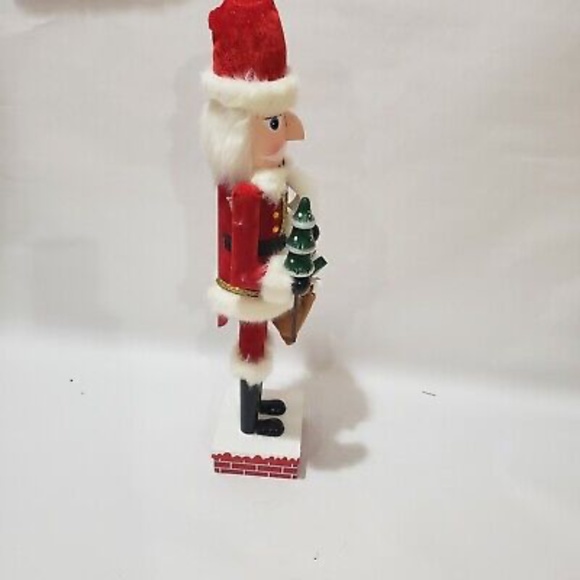 Nutcracker - Picture 3 of 3